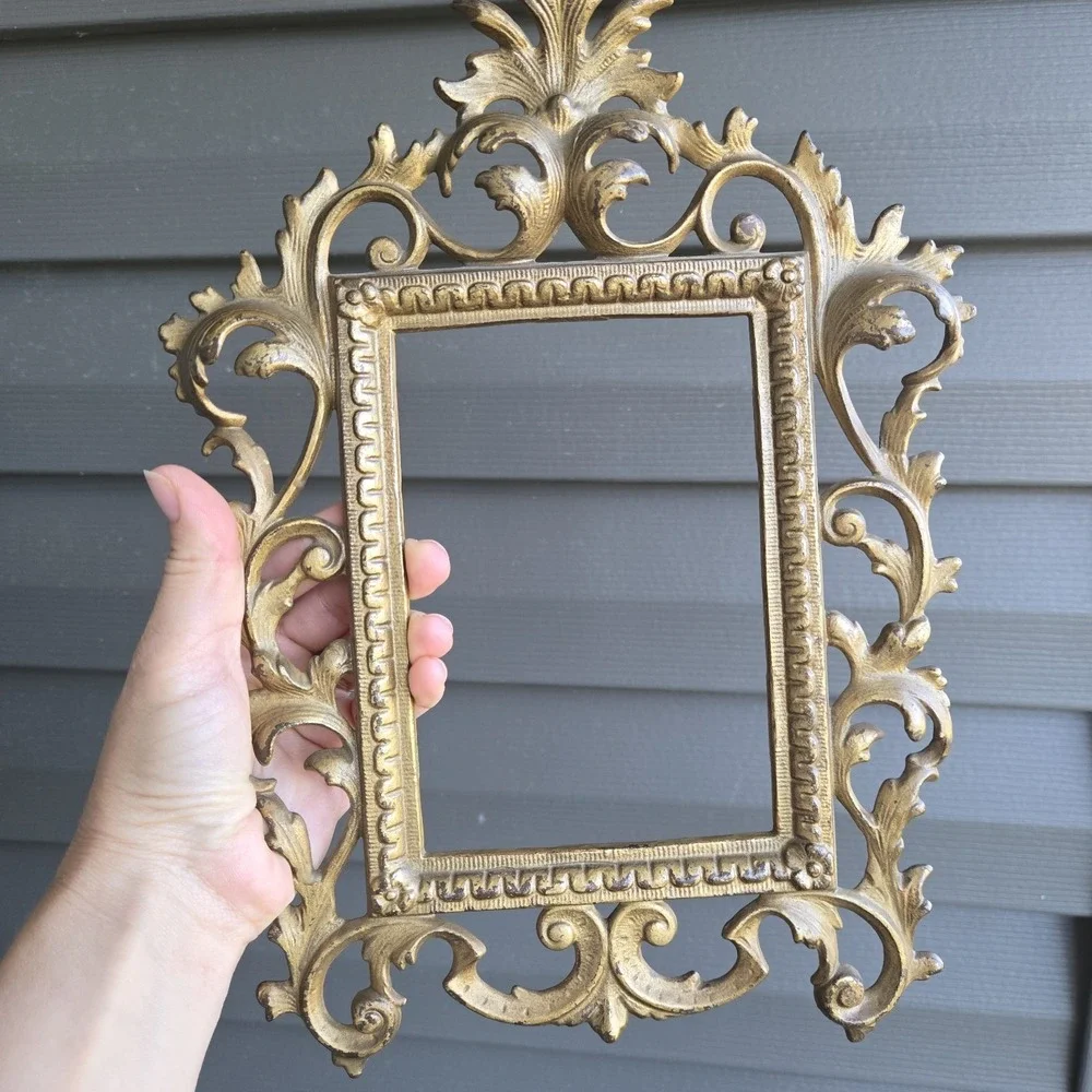 Vintage/Antique Shabby Chic Cast‎ Iron Picture Frame  Easel Style EUC